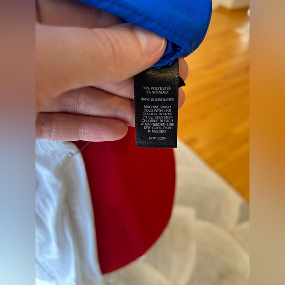 Express royal blue satiny zip-up blouse. No flaws. Fit Small-Medium - Picture 6 of 7